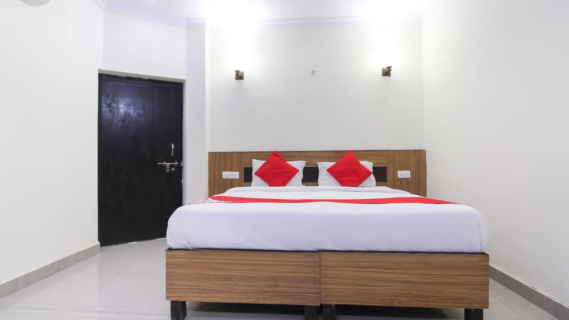 Tājganj Oyo Hotel Paradise