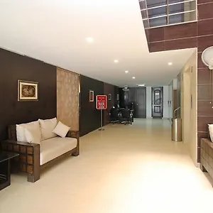 *** Hotel New Walnut Castle India